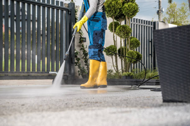 Best Pool Deck Cleaning  in Larchmont, NY